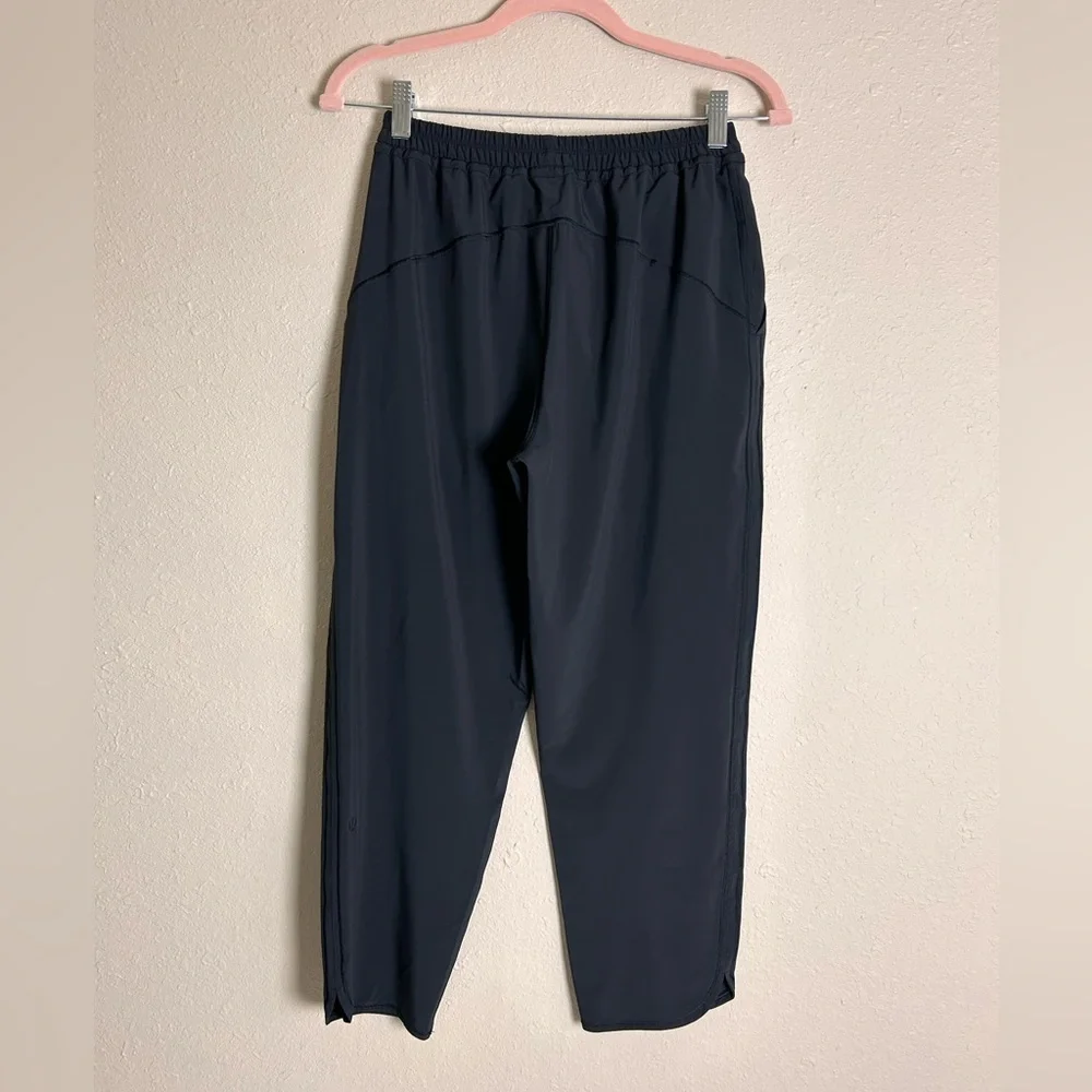 Lululemon black lightweight pants - Picture 2 of 6